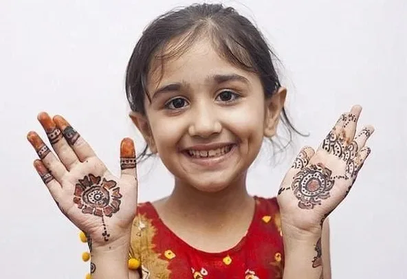25 Most Beautiful Mehndi Designs For Kids Little Princesses
