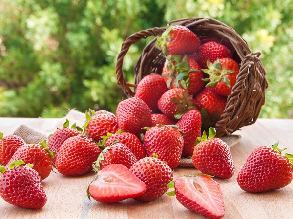 Benefits of eating Strawberries