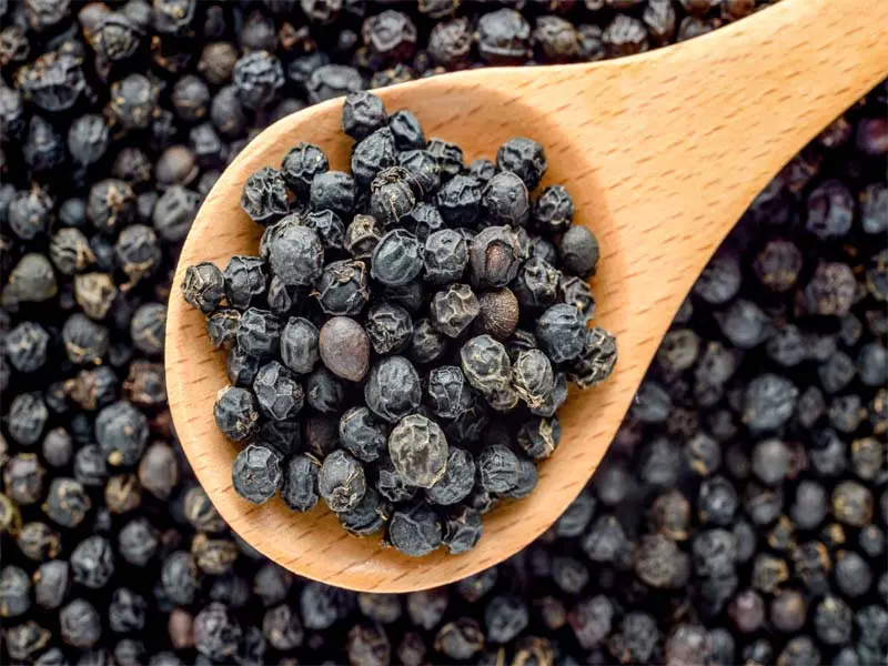 19 Amazing Black Pepper Benefits For Skin, Hair & Health !