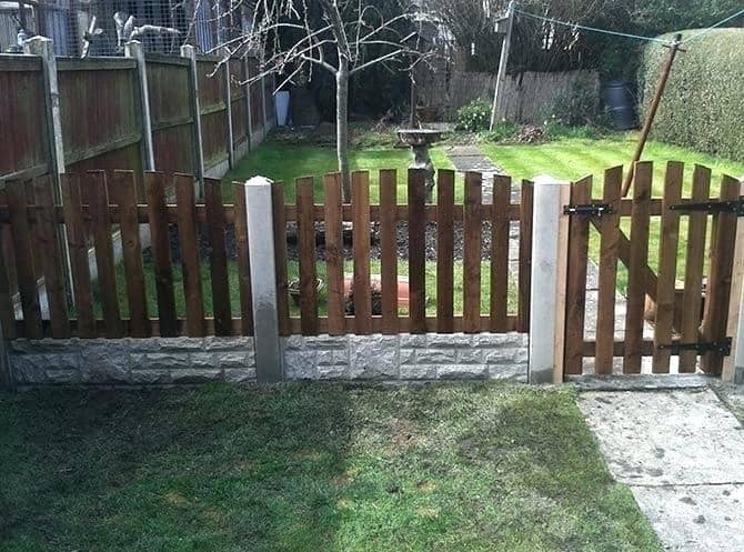 10 Simple Modern Fence Gate Designs, Short Garden Fence With Gate