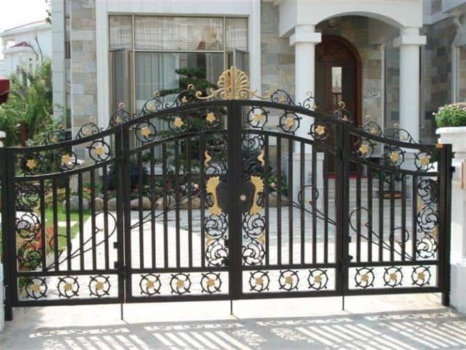 10 Beautiful Iron Gate Designs With Pictures