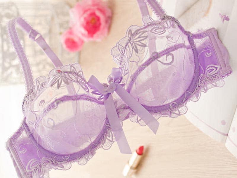 9 Modern Designs Of Transparent Bras Are Ideal Option For Women