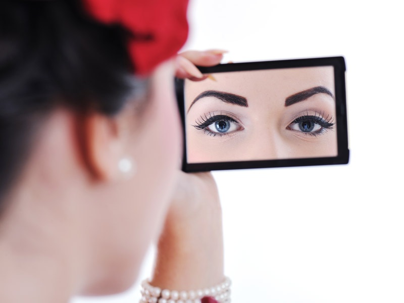 Beginner Eye Makeup Tips and Tricks to Look Beautiful