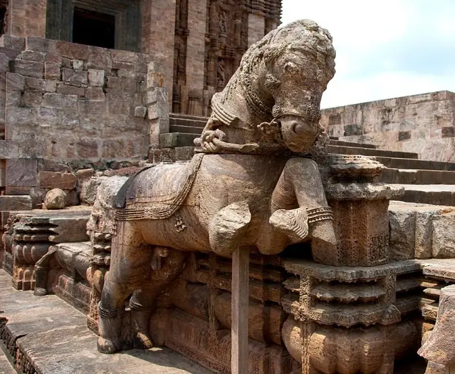 famous sculptures in india