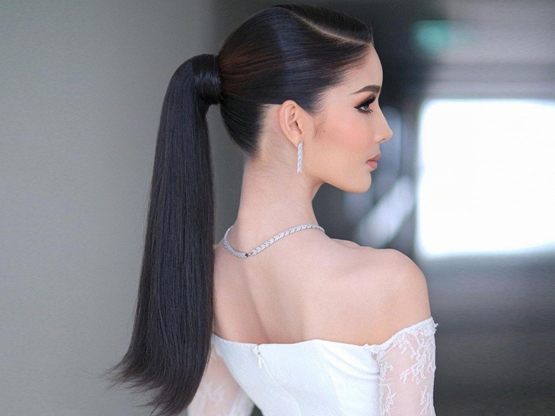 10 Stunning Formal Hairstyles for Long Hair | Styles At Life
