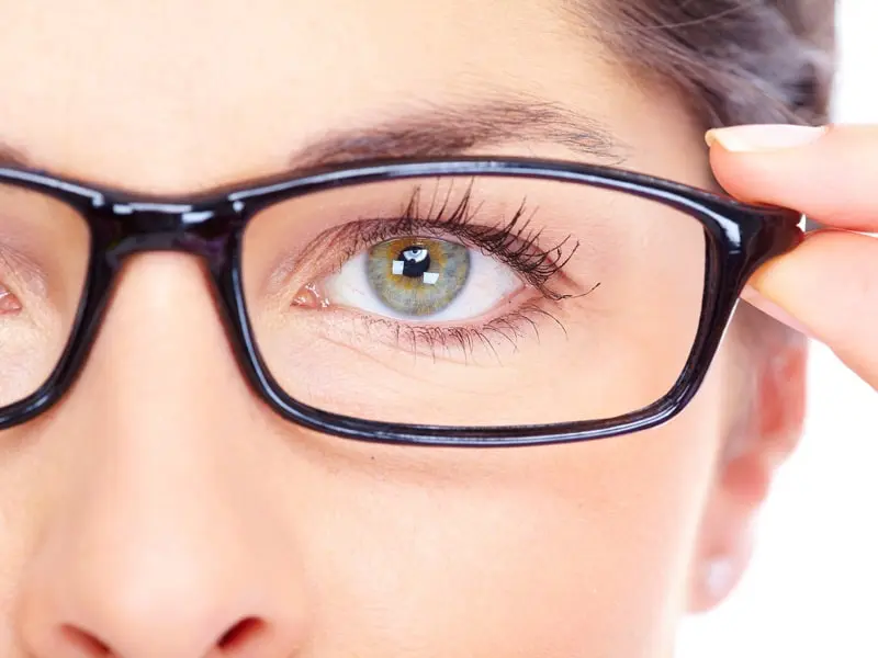 Smudged Specs: 5 Best Ways to Clean Eyeglasses at Home