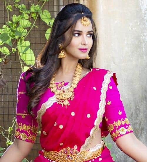 10 Best South Indian Bridal Hairstyle with Images 2020 - Buy lehenga