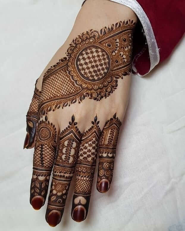 Pakistani Back Hand Mehendi Design