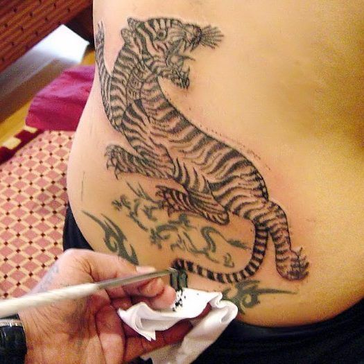 Angelina Jolie Tiger Tattoo
