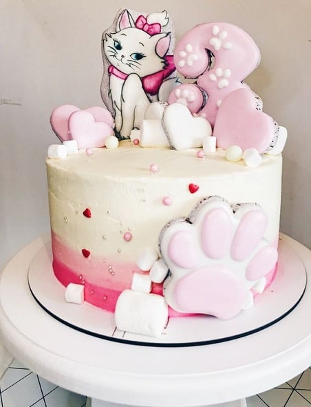 beautiful birthday cake 