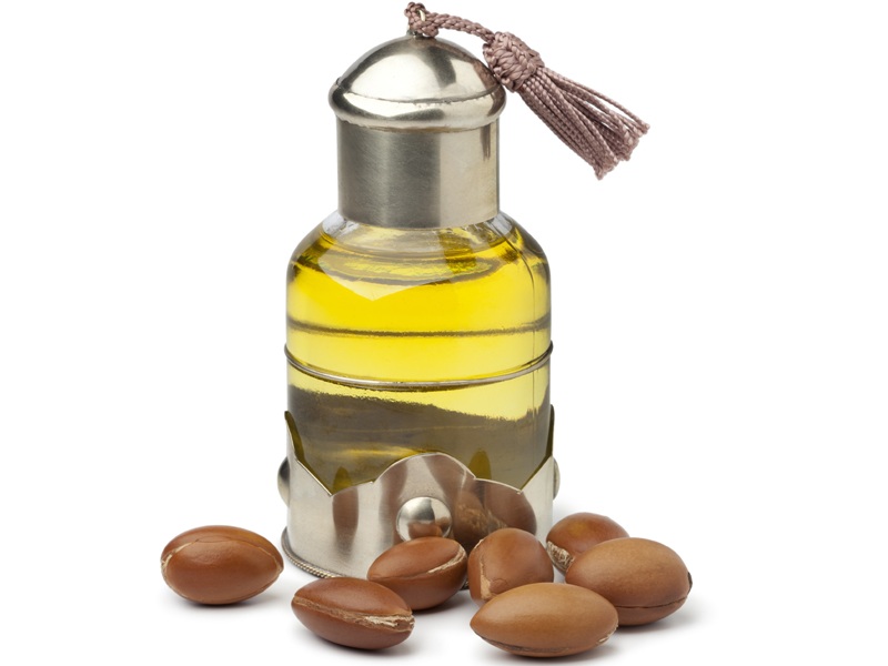 Right Ways To Use Argan Oil For Hair Growth