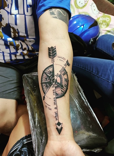 Eye Catching Clock And Compass Tattoo
