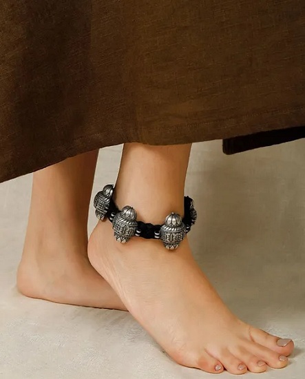 Silver Handcrafted Black Anklet
