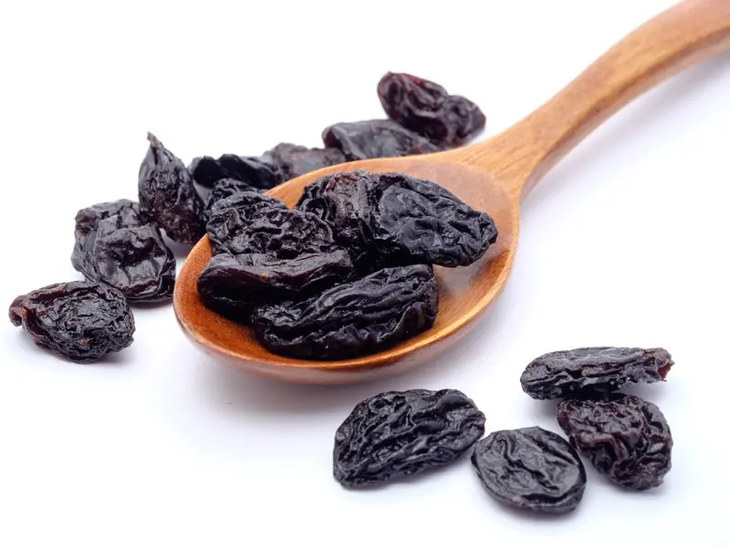 Benefits of Eating Black Raisins (Kali Kismis) and Its Side Effects
