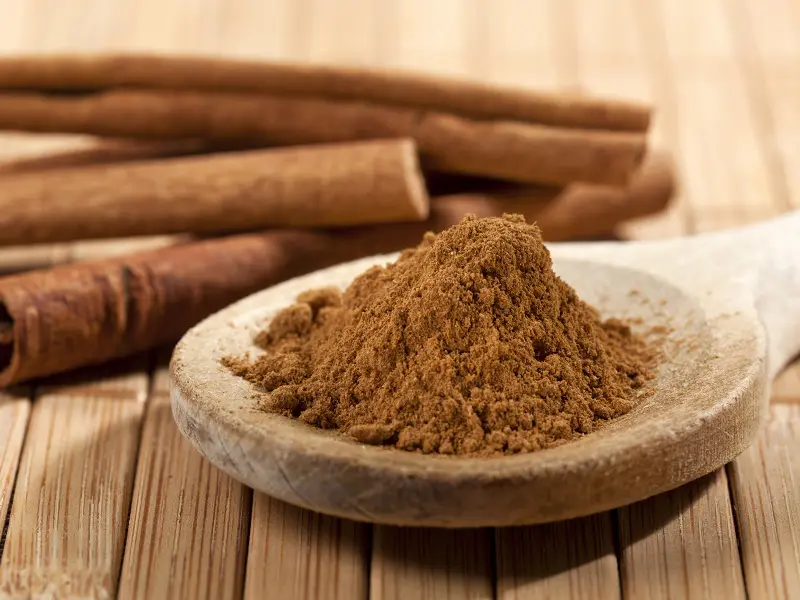 17 Best Cinnamon Powder Benefits For Skin, Hair & Health