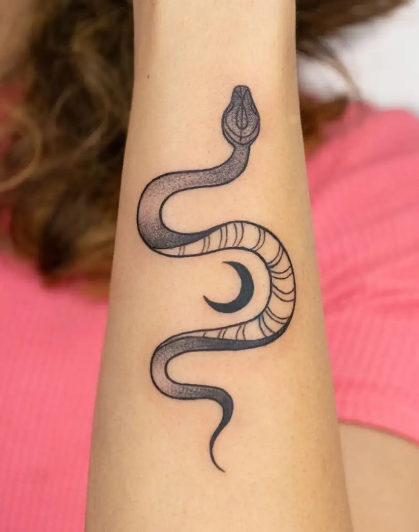 Top 98+ about simple snake tattoo super cool .vn
