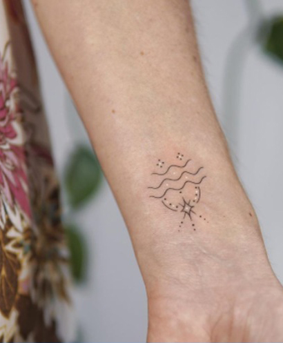 Aquarius Star Sign Tattoo Designs
