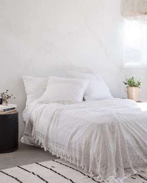 Small White Bedroom Ideas