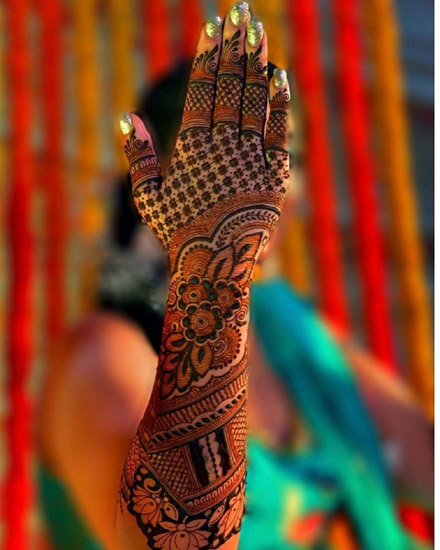 Lotus Motif Latest Bridal Mehndi Designs