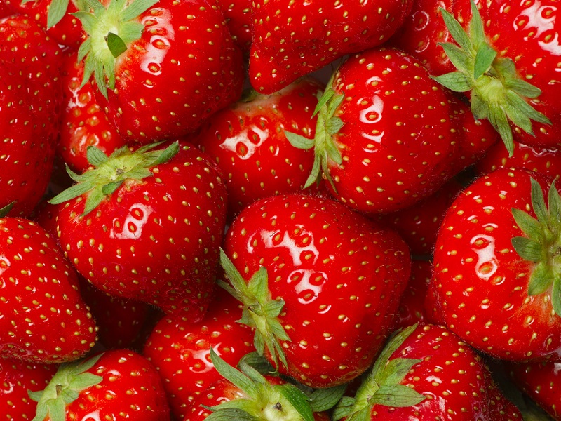 Strawberries for oily skin