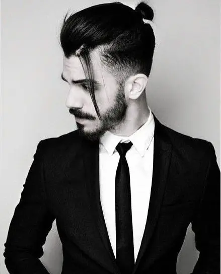 12 Stunning Hairstyles for Small Face Men | Styles At Life