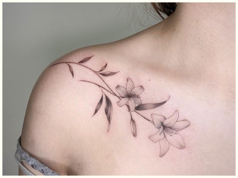 39 Adorable Flower Tattoos On Upper Back