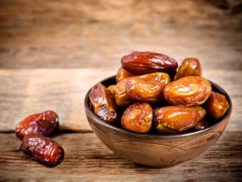 Top 10 Amazing Benefits of Dates (Khajoor) for Health, Hair and Skin