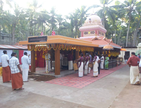 Pathiyanadu Sree Bhadrakali Temple In Mullassery