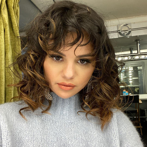 Selena Gomez Tries Out Short Hair and Bangs. You Like? | Glamour