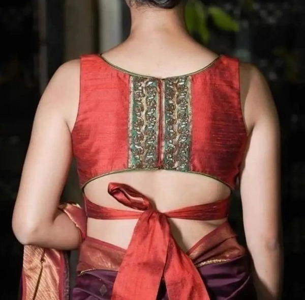 Saree Blouse With Bow At Back