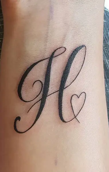 Letter H Tattoo  H tattoo Tattoo lettering Letter tattoos on hand