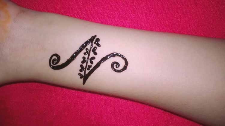 Alphabet N mehndi tattoo design 5 easy and beautiful tattoos of letter N  DIY tattoo  YouTube