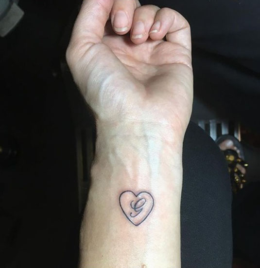 Attractive Letter G Tattoo With Heart