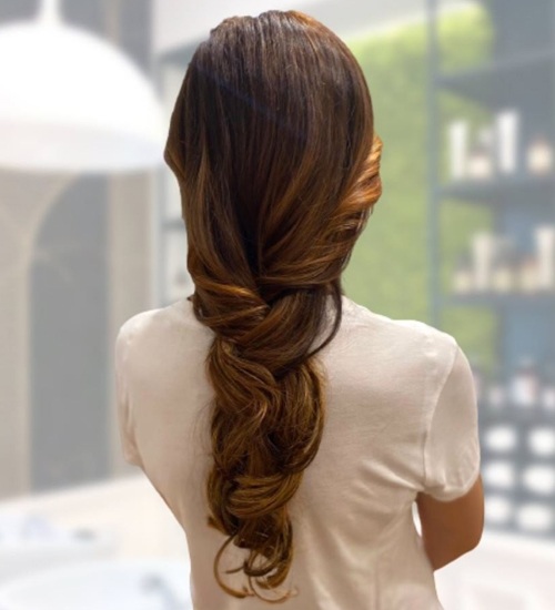 Office Loose Hairstyles for Women with Long Hair