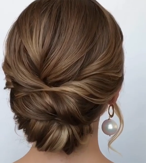 55 Stunning Mother Of The Bride Hairstyles For 2023
