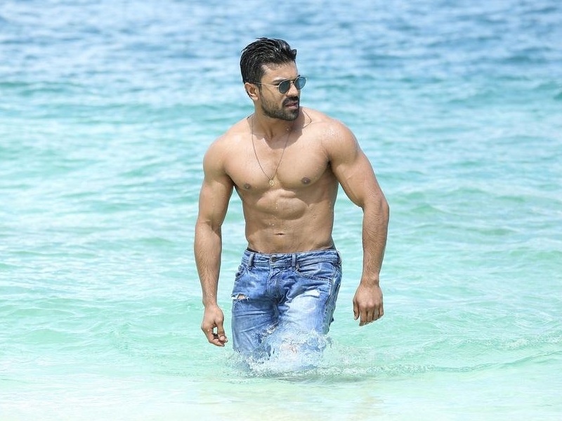 Indian Celebrity Men With 6 Pack Body Pictures