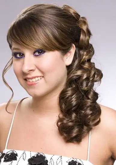 10 Best Medium Hairstyles to Cover Double Chin Female