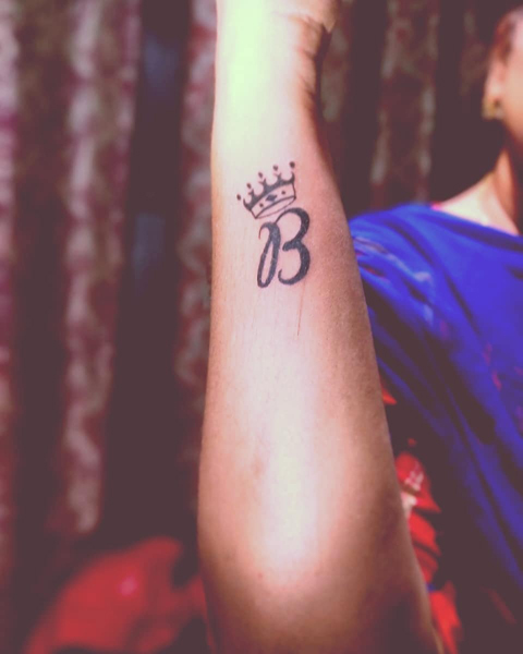 Capital Letter B With A Crown On Top