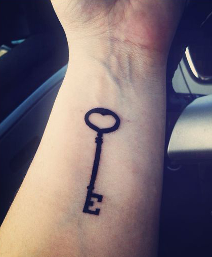 Striking E Letter Tattoo With A Key