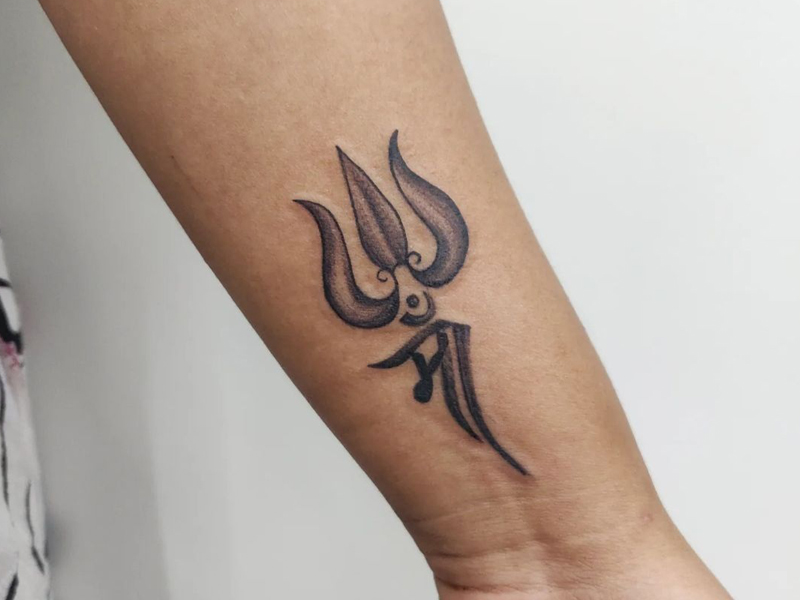 Side Wrist Tattoo - Professional Tattoo & Body Piercing Studio in Chennai-cheohanoi.vn