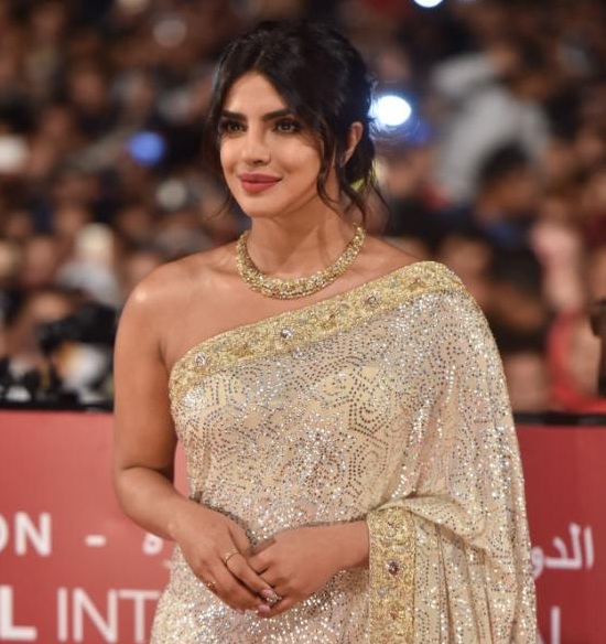 actress saree blouse