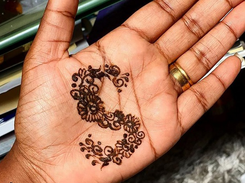 Karwa chauth mehndi design - 50+ simple mehndi designs to celebrate your  nuptial bond! | Bridal Mehendi and Makeup | Wedding Blog