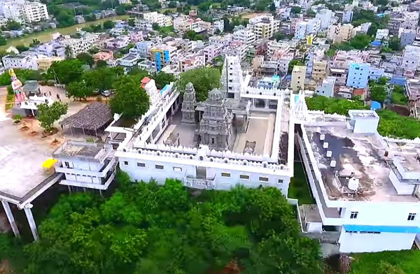 Sri Ramalingeshwara Swamy Temple, Yanamalakuduru