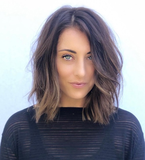 Stunning Messy Bob Hairstyle For Wavy Hair