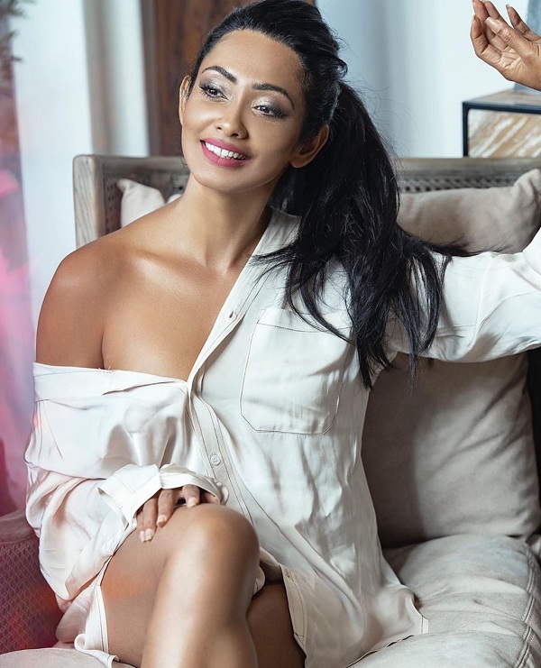 10 Beautiful Sri Lankan Sinhalese Actresses Pics 2023