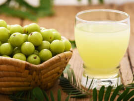 20 Amazing Amla Juice Benefits for Skin, Hair and Health