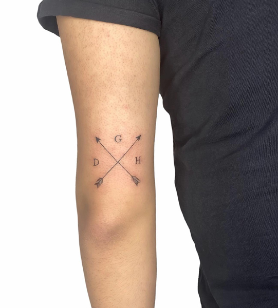 Update 100+ about crossed arrows tattoo super hot - in.daotaonec