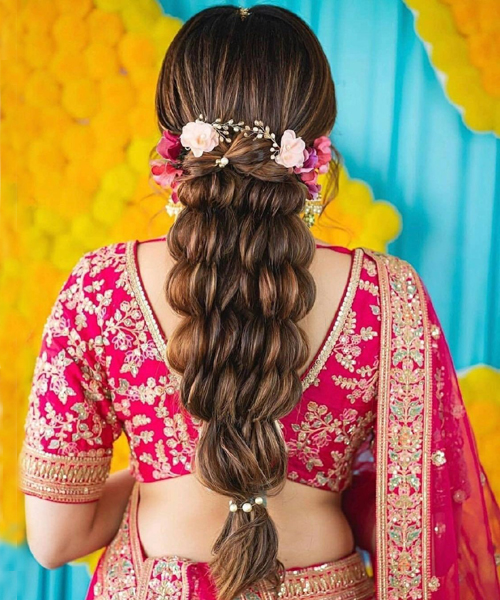 Details more than 74 traditional hairstyles for half saree - in.eteachers