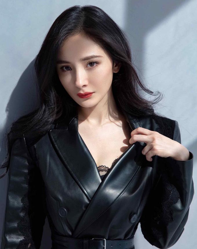 Hot Chinese Actress Yang Mi