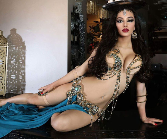 Famous Belly Dancer Syrena